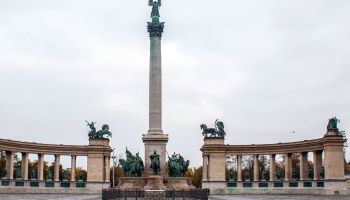 Πλατεία Ηρώων